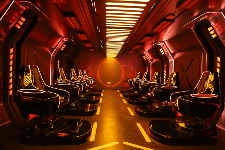 xr影院乐园内还配备了当红齐天集团的xr大空间pvp(线下真人对战)核心